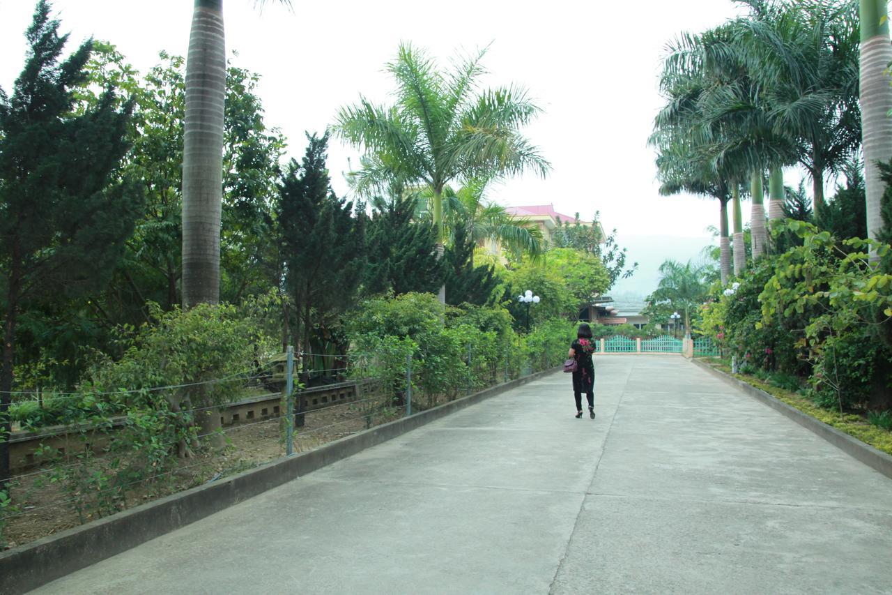 Khach San Linh Huong Hotell Son La Eksteriør bilde